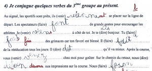 Écriture Manuscrite Text D'enfant Calligraphie De Dessin De Main